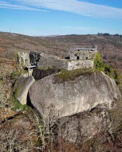 Castelo de Aguiar — ruínas